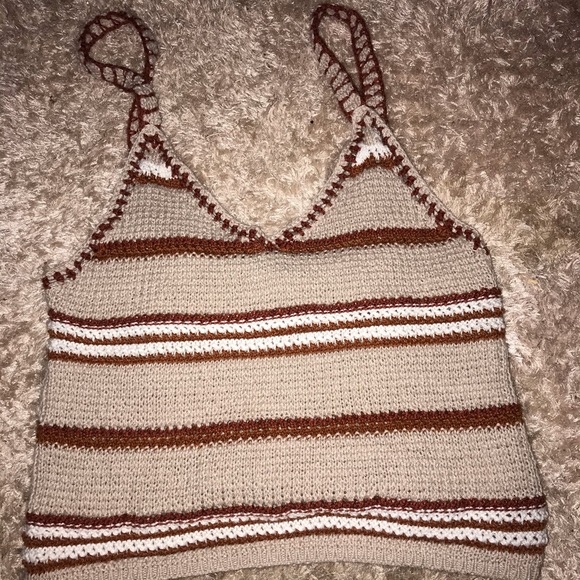 American Eagle Outfitters Tops - American Eagle knitted crop top